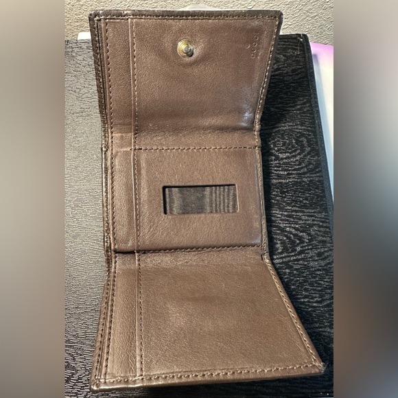 Gucci GG Canvas Trifold Wallet 💎 - Picture 5 of 12